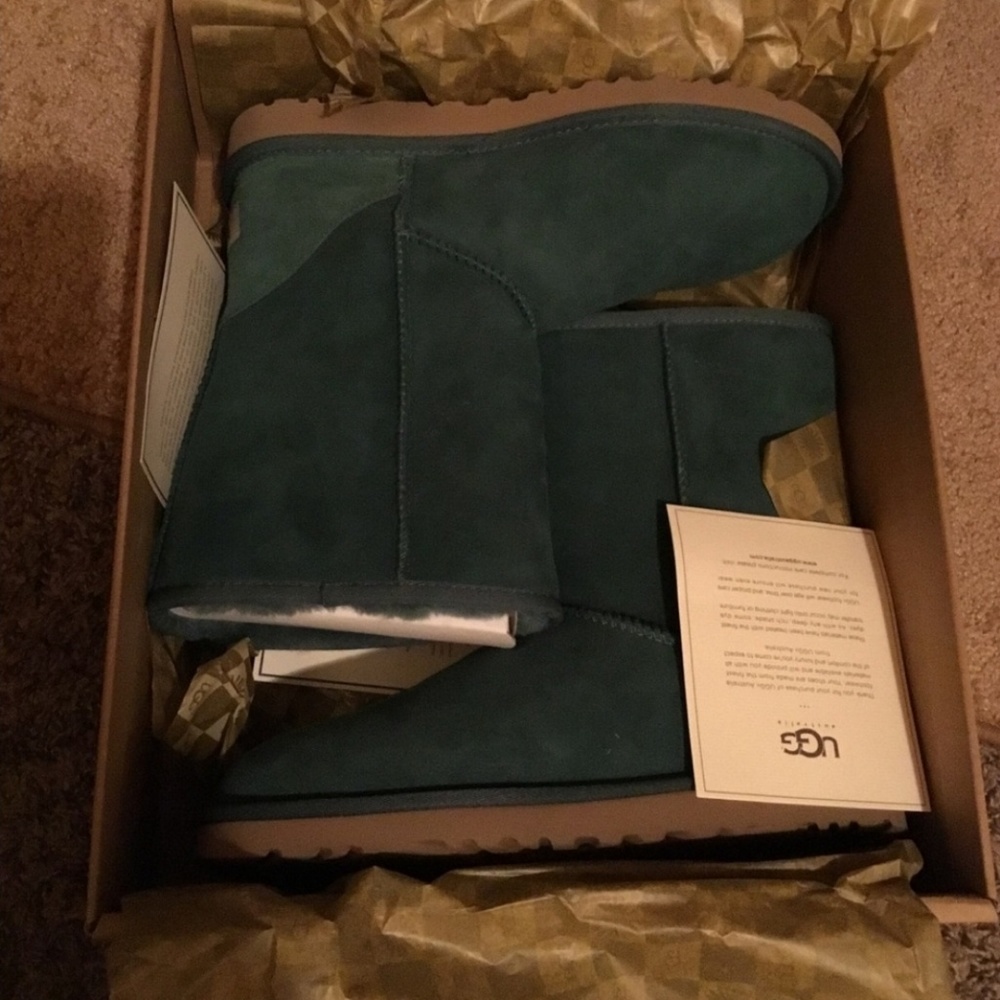 Brand new, teal, short ugg boots **rare color!**